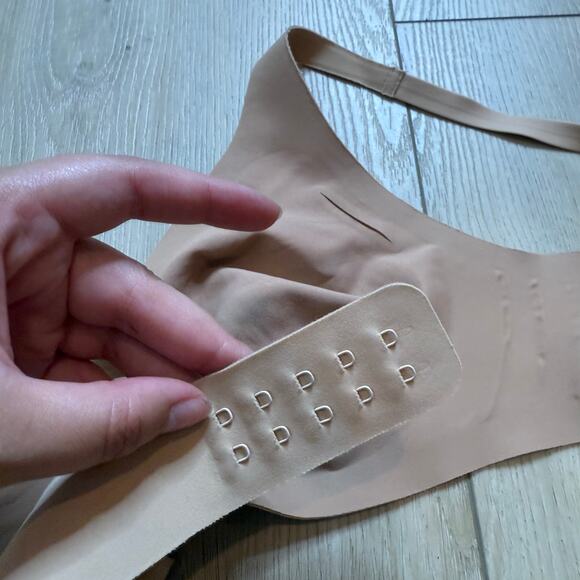 Knix Revolution V-Neck Bra - Picture 6 of 6